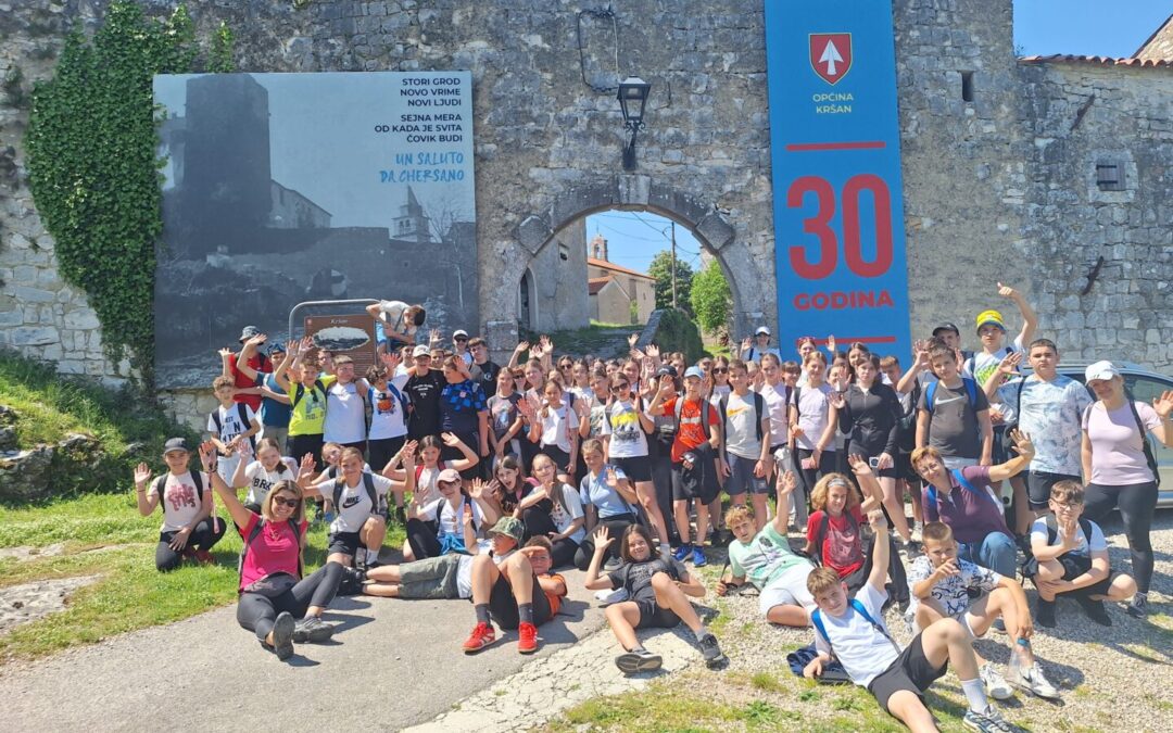 Svibanj je u našoj školi započeo pješačkom pustolovinom